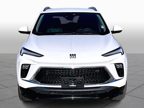 Used 2024 Buick Encore GX Sport Touring image 5