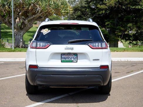 Used 2019 Jeep Cherokee Latitude Plus image 6