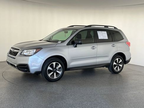 Used 2018 Subaru Forester 2.5i w/ Alloy Wheel Package AWD/4WD image 9