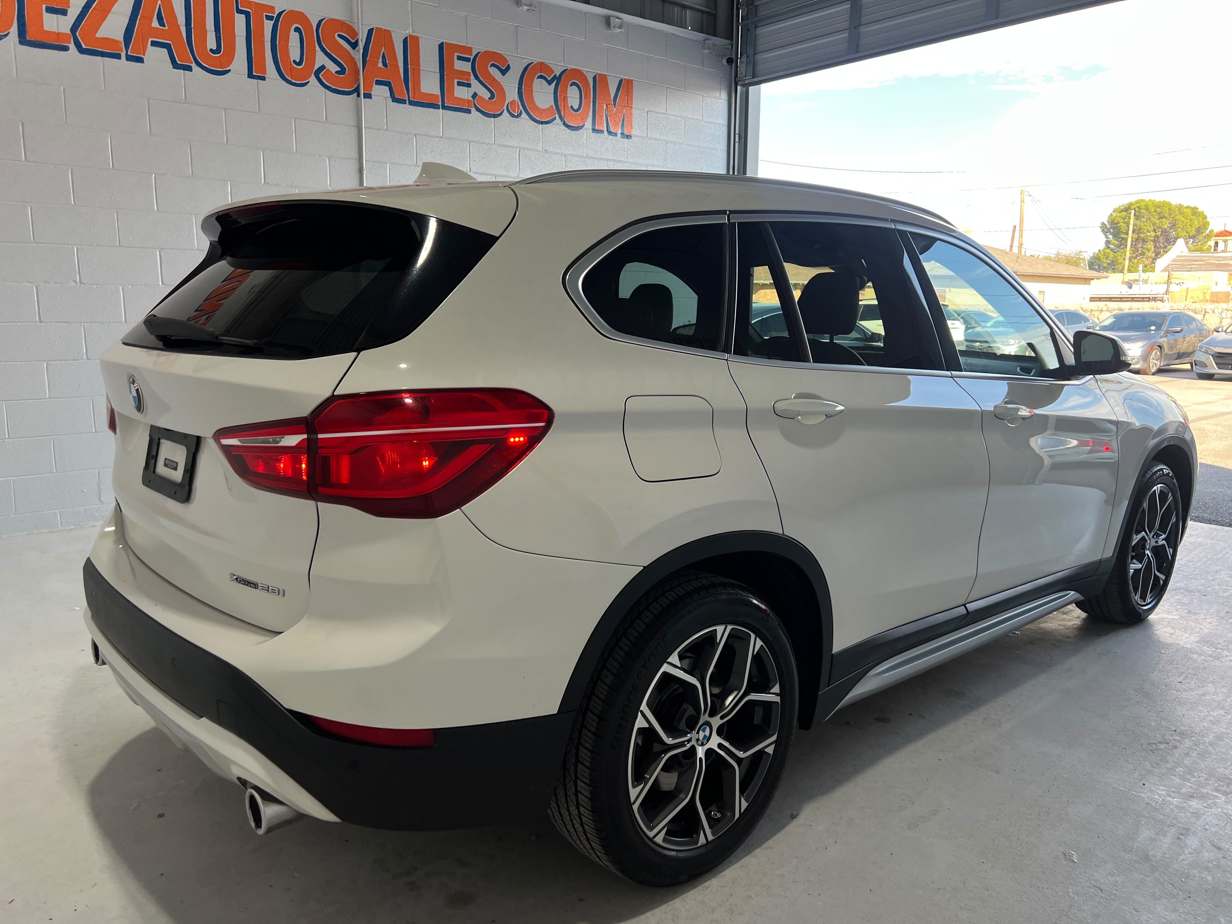 Used 2020 BMW X1 xDrive28i AWD/4WD image 5