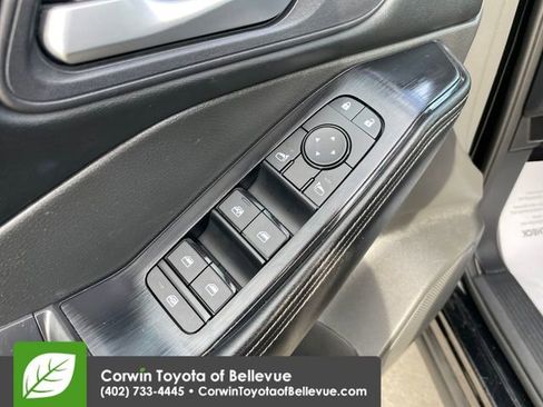 Used 2024 Nissan Rogue SV AWD/4WD image 19