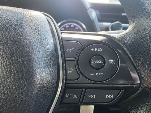Used 2019 Toyota Camry LE FWD image 16