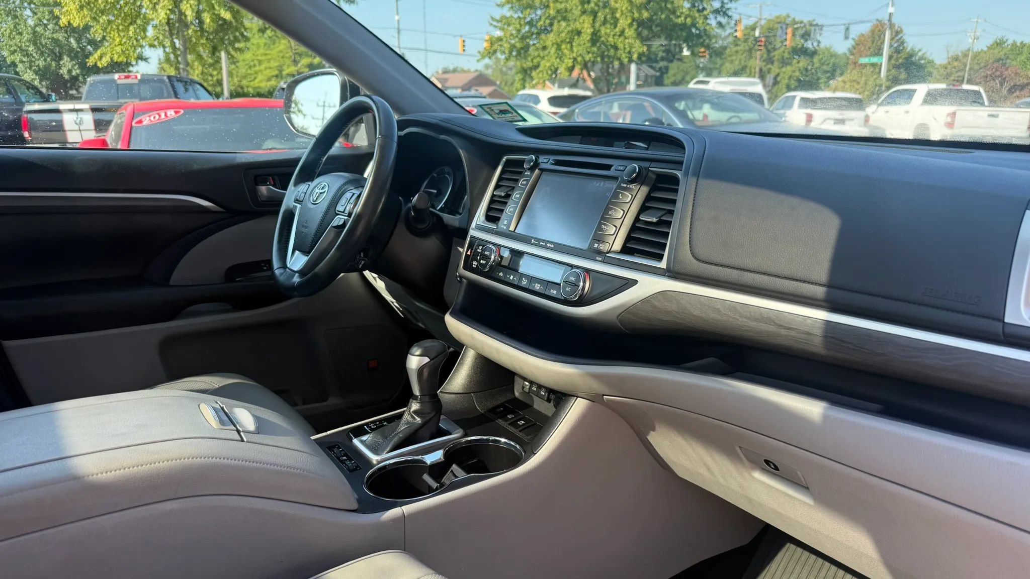 Used 2019 Toyota Highlander Limited Platinum AWD/4WD image 15