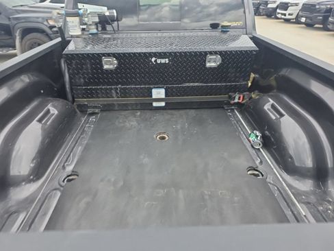 Used 2024 RAM 2500 Tradesman w/ Chrome Appearance Group AWD/4WD image 7