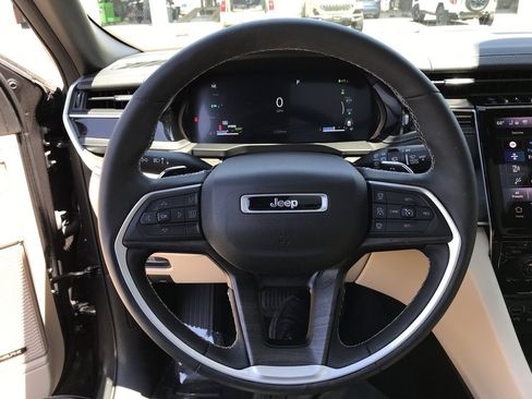 Used 2022 Jeep Grand Cherokee Limited 4xe w/ Luxury Tech Group II AWD/4WD image 21