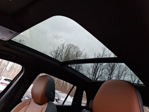 Used 2026 Volkswagen Tiguan SEL R-Line image 14