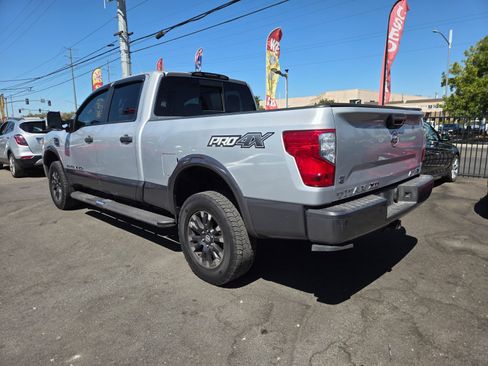 Used 2019 Nissan Titan PRO-4X w/ Pro-4x Convenience Package AWD/4WD image 2