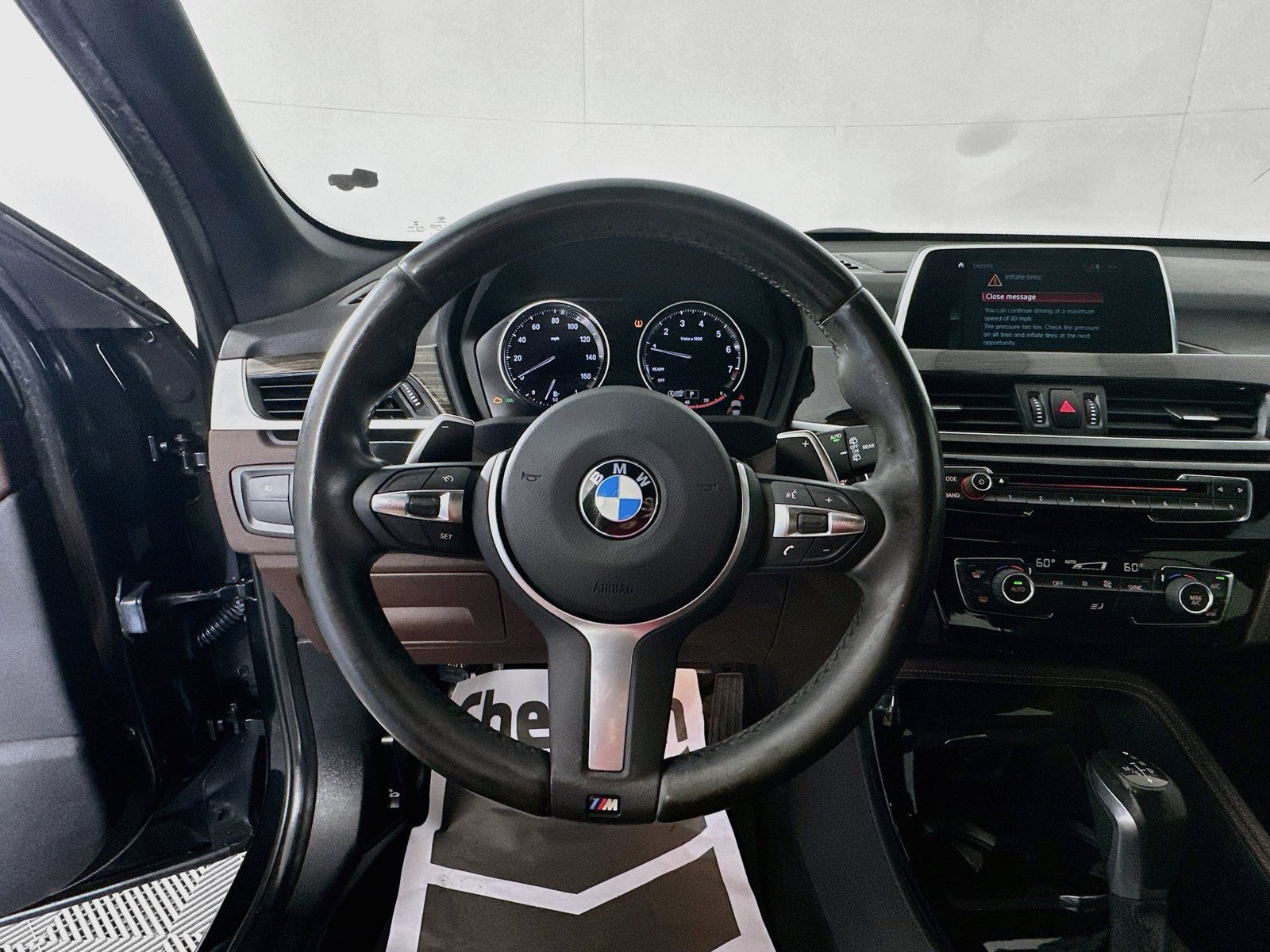 Used 2018 BMW X1 sDrive28i w/ M Sport Package FWD image 11