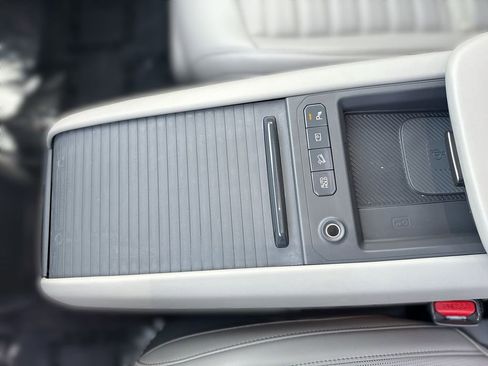 Used 2024 Kia EV9 Land image 21