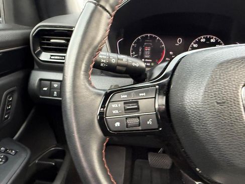 Used 2025 Honda Pilot TrailSport image 15