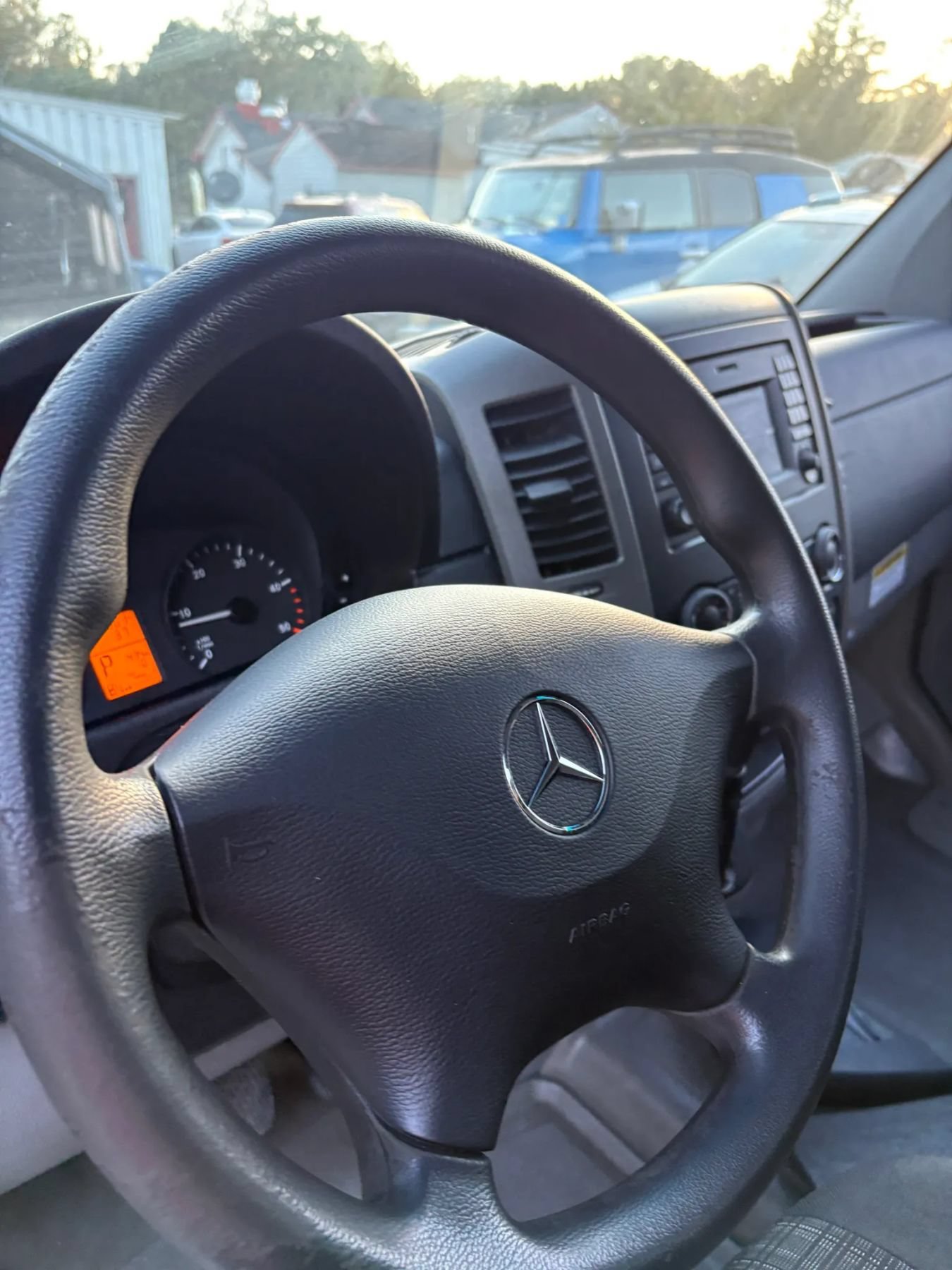 Used 2015 Mercedes-Benz Sprinter 2500 image 13