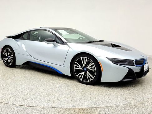 Used 2016 BMW i8 image 3