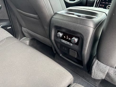 Used 2025 GMC Acadia Elevation FWD image 17