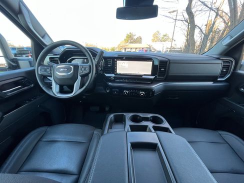 Used 2024 GMC Sierra 3500 SLT image 28