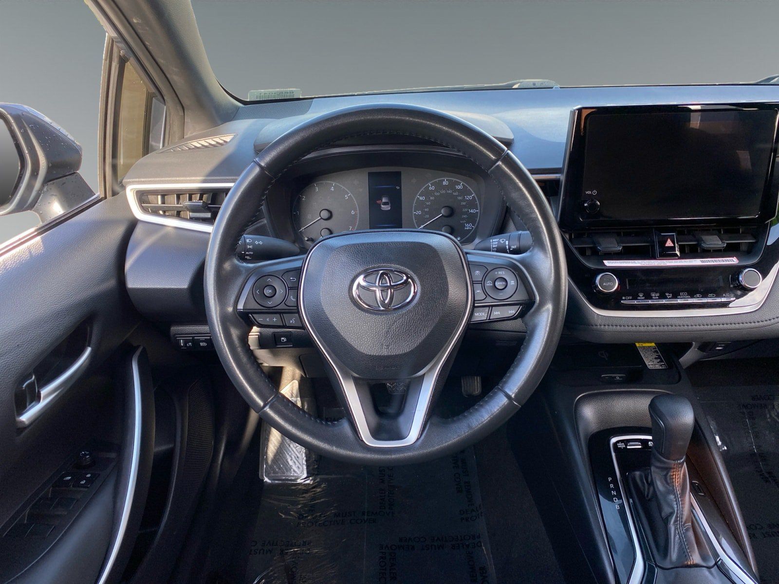 Used 2024 Toyota Corolla SE w/ SE Package FWD image 12