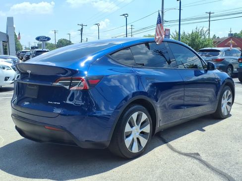 Used 2021 Tesla Model Y Long Range AWD/4WD image 5