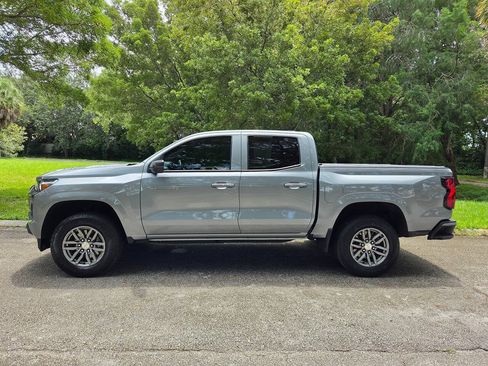 Used 2025 Chevrolet Colorado LT RWD image 8