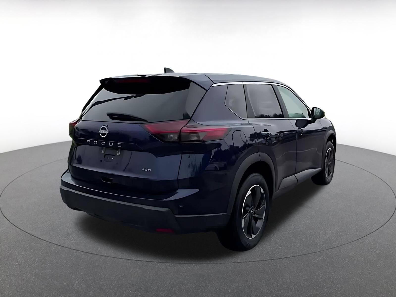 Used 2025 Nissan Rogue SV AWD/4WD image 13