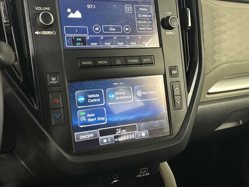 Used 2025 Subaru Forester AWD/4WD image 36
