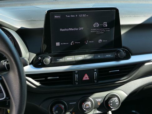 Used 2023 Kia Forte LXS image 18