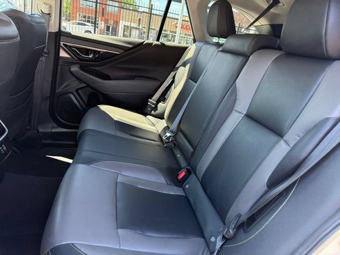Used 2025 Subaru Outback Onyx Edition AWD/4WD image 26