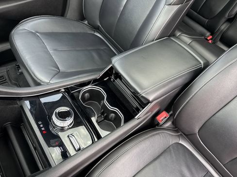 Used 2022 Jeep Grand Cherokee Limited image 23