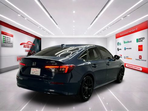 Used 2025 Honda Civic Sport Touring image 8