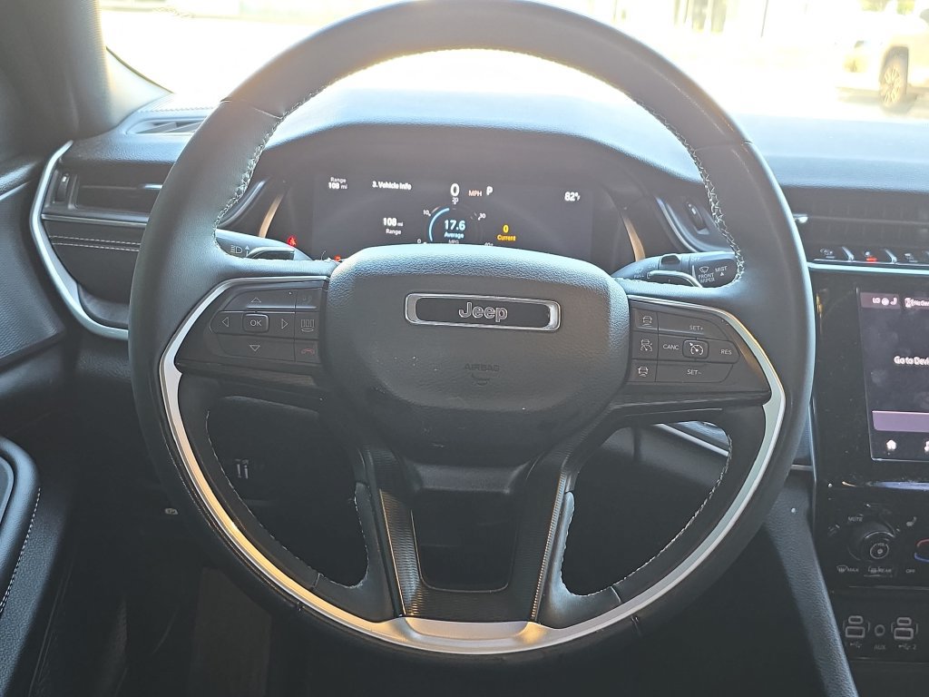 Used 2024 Jeep Grand Cherokee Altitude RWD image 18