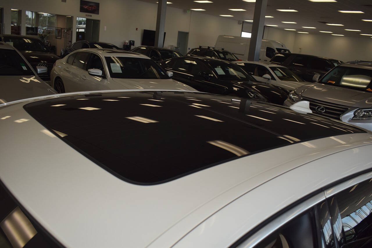 Used 2019 BMW 740i RWD image 22
