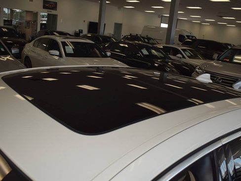 Used 2019 BMW 740i RWD image 22