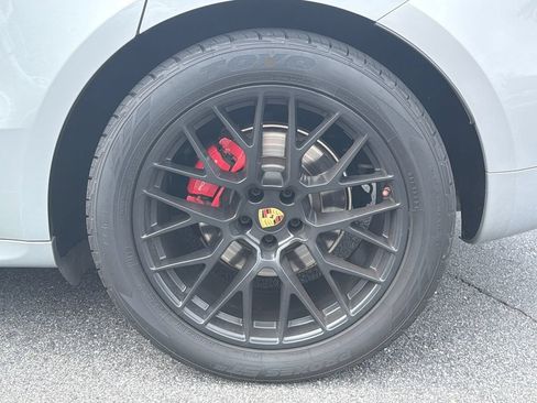 Used 2018 Porsche Macan GTS AWD/4WD image 22