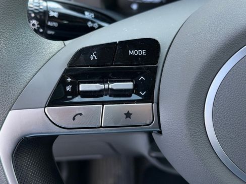 Certified 2025 Hyundai Elantra SE w/ Cargo Package image 16