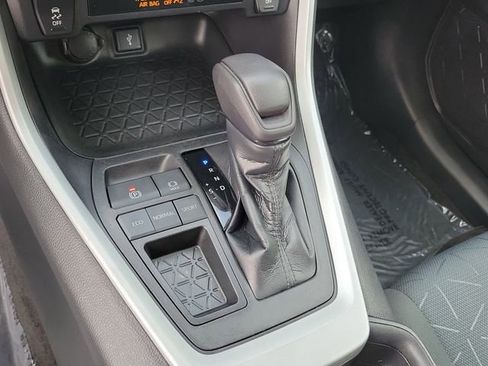 Used 2021 Toyota RAV4 XLE image 30