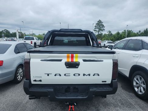 Used 2024 Toyota Tacoma SR AWD/4WD image 18