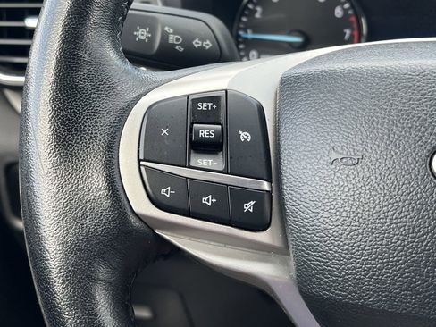 Used 2023 Ford Explorer XLT w/ Equipment Group 202A image 12