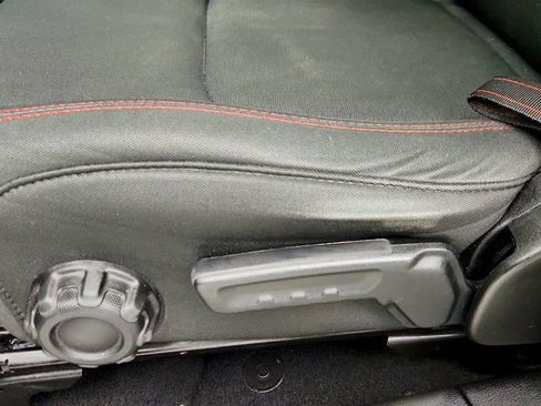 Used 2020 Jeep Gladiator Rubicon AWD/4WD image 11