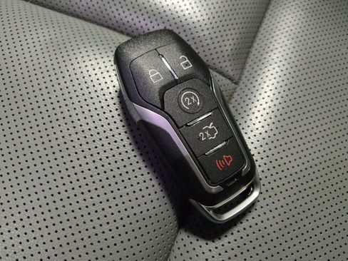 Used 2020 Lincoln Corsair FWD image 32