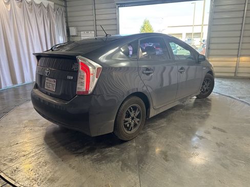 Used 2014 Toyota Prius Two image 4