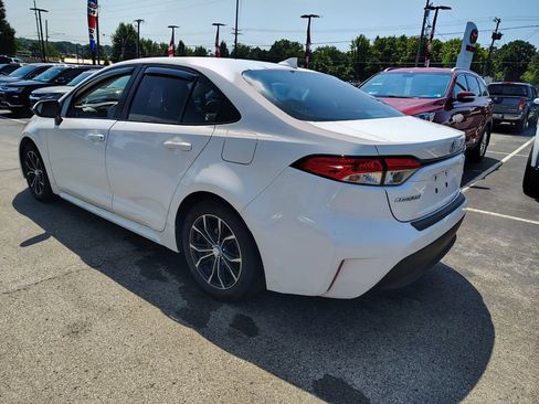 Used 2024 Toyota Corolla LE FWD image 6
