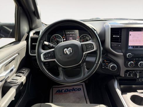 Used 2022 RAM 1500 Big Horn AWD/4WD image 12