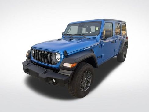 Used 2025 Jeep Wrangler Unlimited Sport AWD/4WD image 2