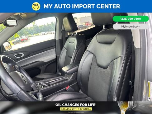 Used 2022 Jeep Compass Latitude w/ Convenience Group AWD/4WD image 7