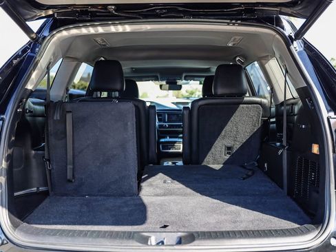 Used 2017 Toyota Highlander SE w/ Carpet Mat Package AWD/4WD image 25