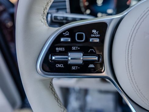Used 2023 Mercedes-Benz Maybach GLS 600 4MATIC image 6