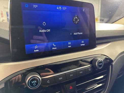 Used 2020 Ford Escape SEL image 18