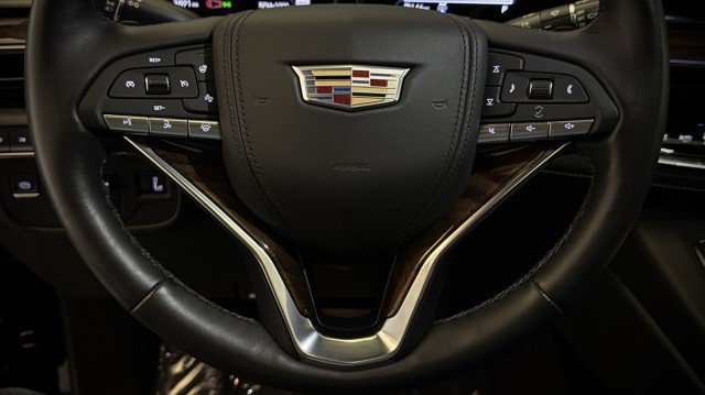 Used 2022 Cadillac Escalade Sport Platinum w/ Heavy-Duty Trailer Package AWD/4WD image 14