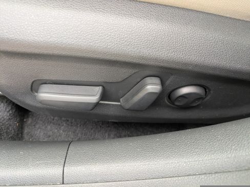 Used 2017 Hyundai Elantra Value Edition w/ Cargo Package FWD image 18