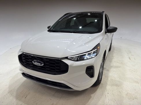 Used 2023 Ford Escape ST-Line w/ Tech Pack #1 image 2
