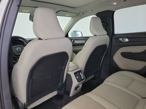 Used 2025 Volvo XC40 B5 Ultra w/ Protection Package Premier AWD/4WD image 14