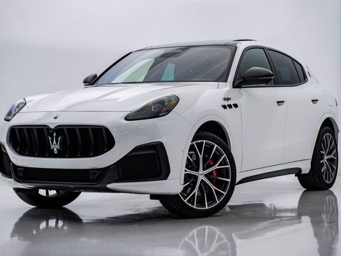 New 2025 Maserati Grecale Trofeo image 1